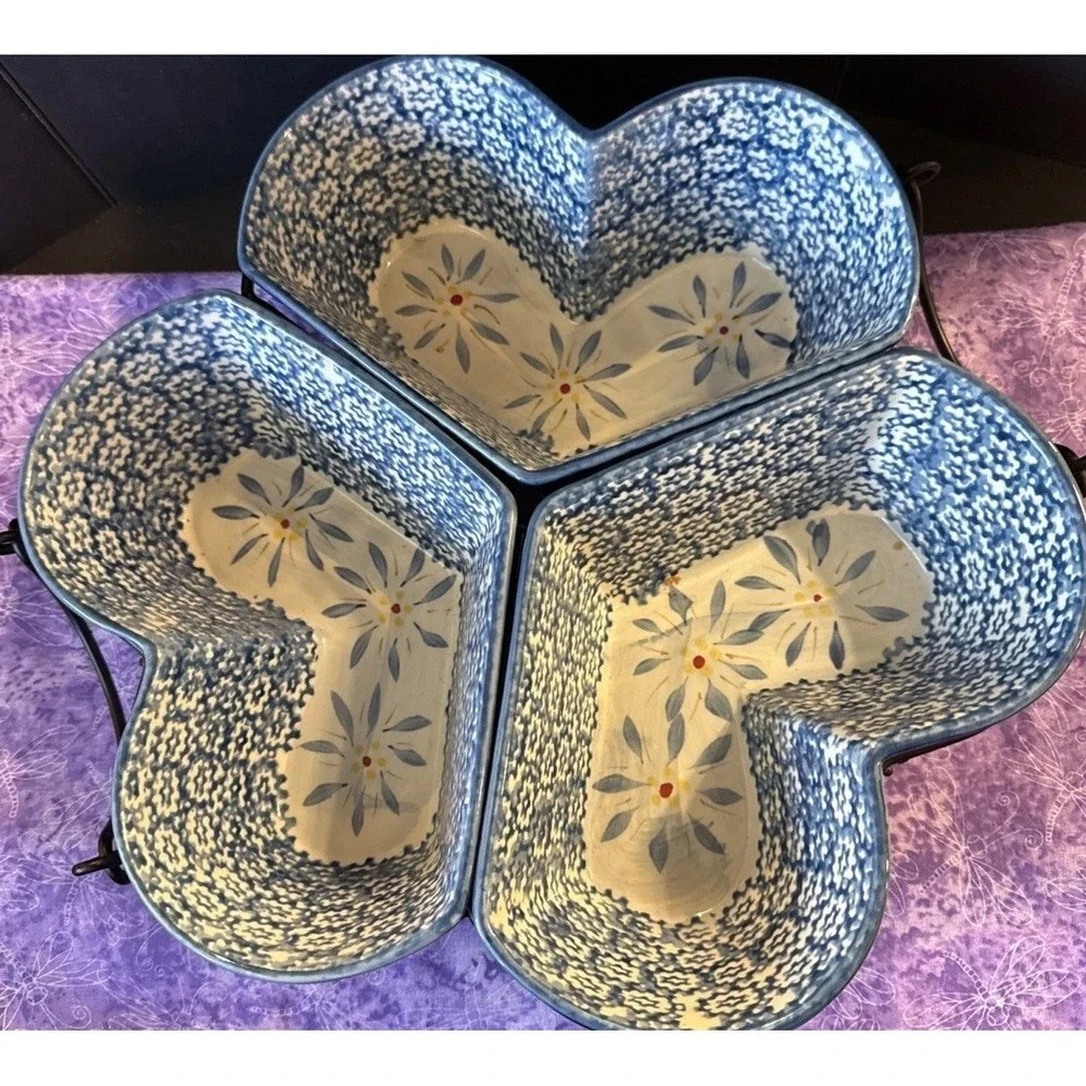 Temptations by Tara‎ Old World Blue 3 Heart Shaped Baking Set Wire Rack Handles